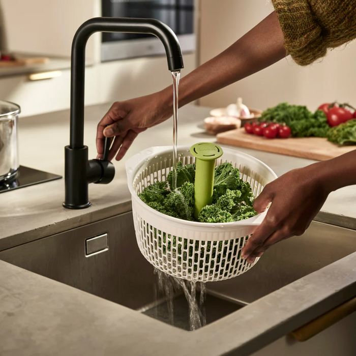 Joseph Joseph Spindola™ In-Sink Salad-Spinning Colander