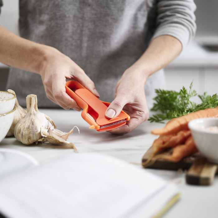 Joseph Joseph SafeStore™ Julienne Peeler - Orange