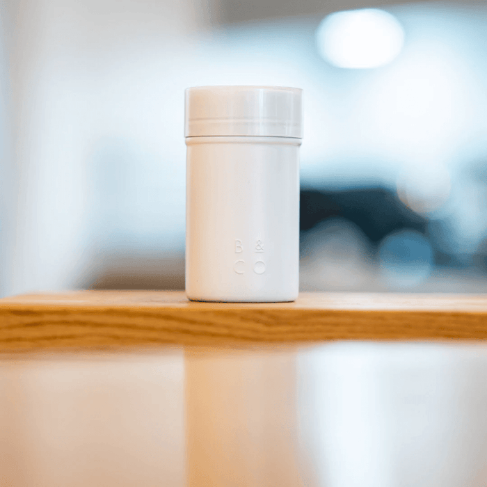 Barista & Co Core Cocoa Shaker - Black & White - Gourmet Gear