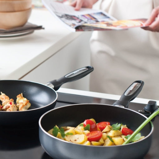 Beka Pro Induc Skillet with lid 24cm - Gourmet Gear
