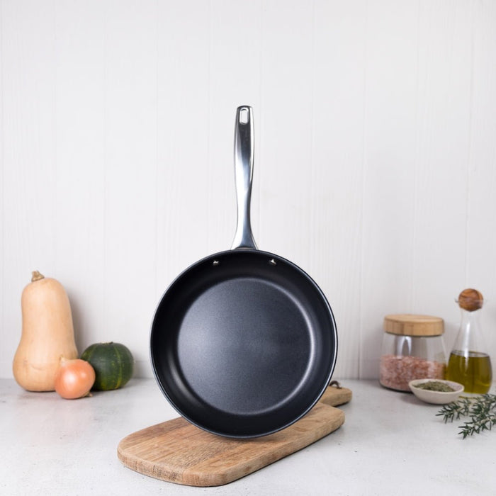 Brabantia Amsterdam Frying Pan non - stick 24cm - Gourmet Gear