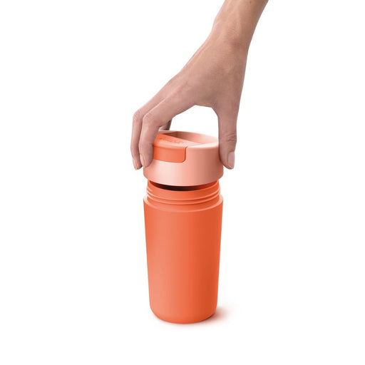 Joseph Joseph Sipp™ Travel Mug with Hygienic Lid Large 454ml - Coral - Gourmet Gear