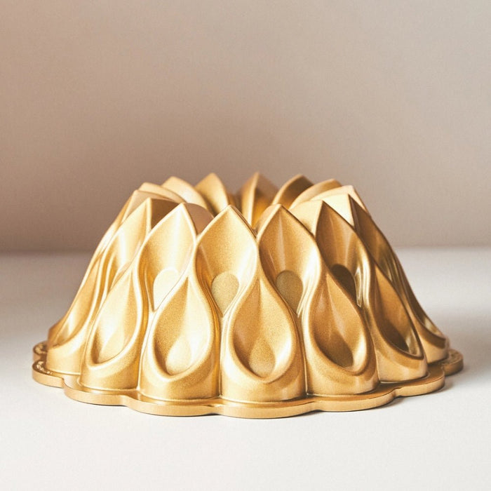 Nordic Ware Crown Bundt Pan - Gourmet Gear