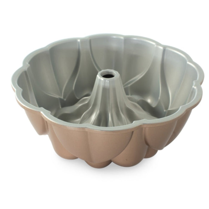 Nordic Ware Magnolia Bundt Pan - Gourmet Gear