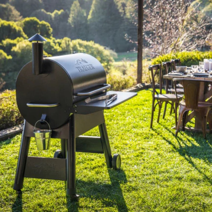 Traeger Pro 780 Wood Pellet Grill - Gourmet Gear